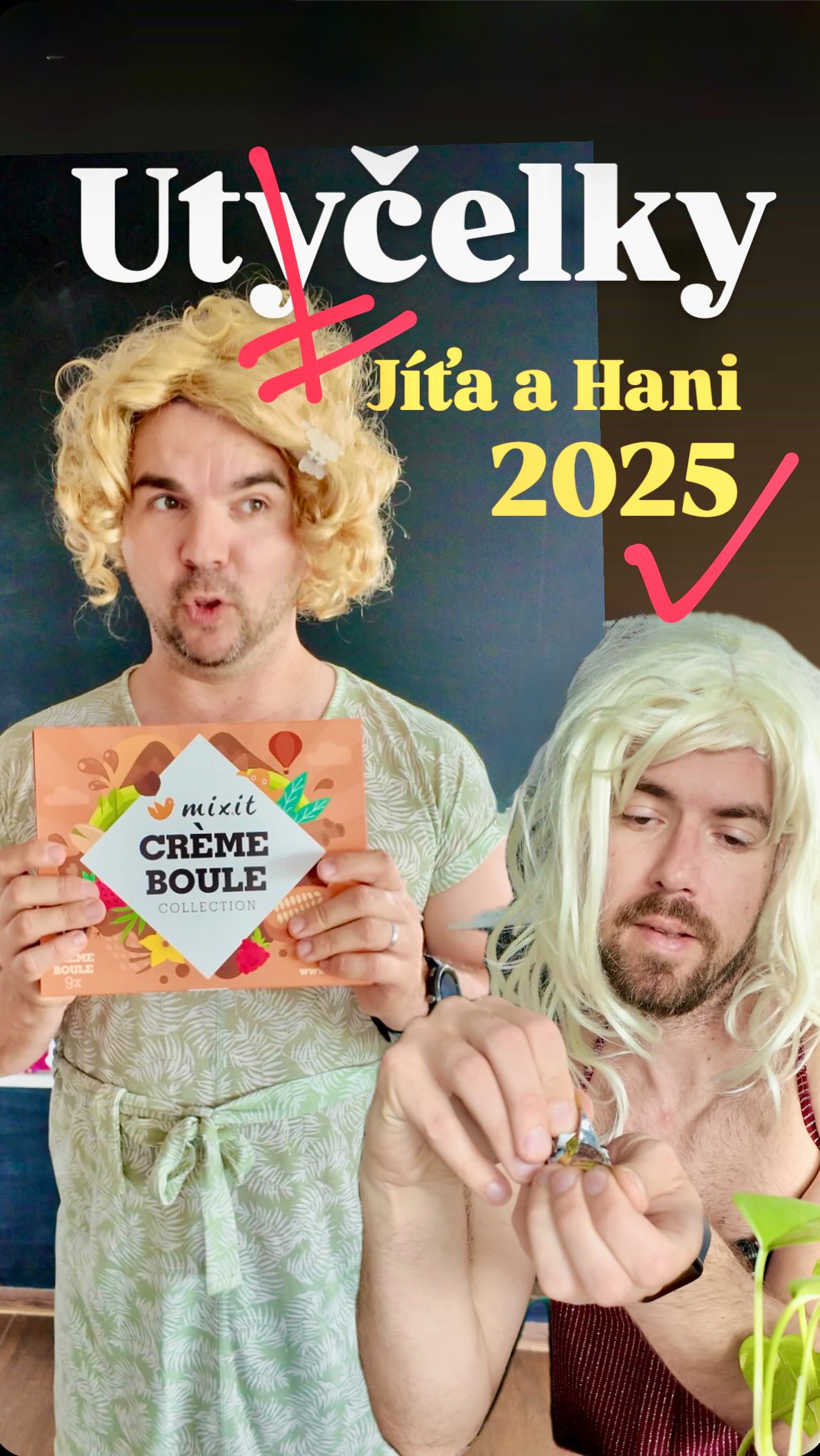 Instagram post by @dvatatove for Mixit. Caption reads: Opět po roce jsme nahlédli do kabinetu učitelek....