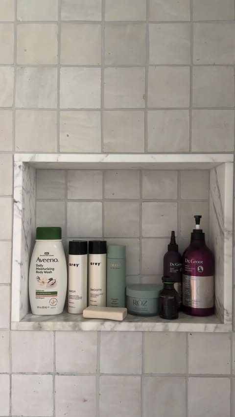 Instagram post by @amychang for Aveeno. Caption reads: #AveenoPartner I enjoy a little fragrance in my....