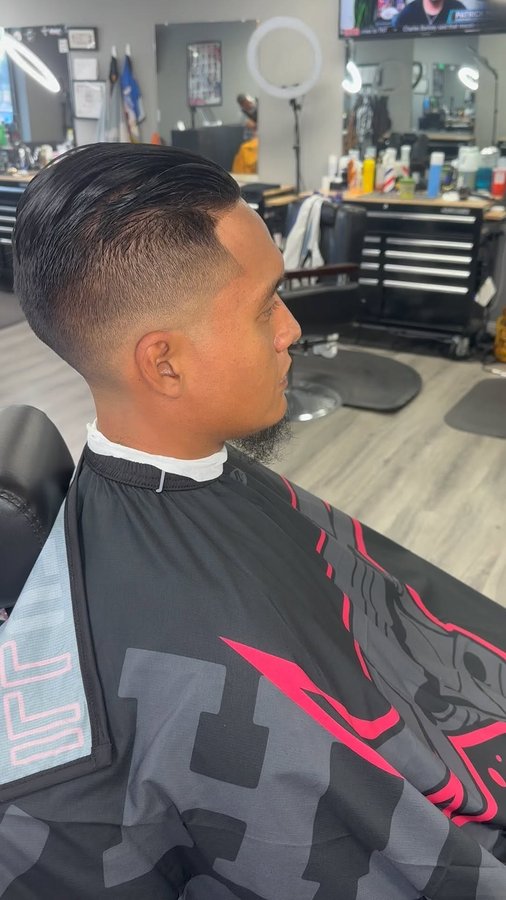 Instagram post by @gambino_blendz_bulliez for Barbershopconnect. Caption reads: ‼️Do you cut hair just for the money or do you....