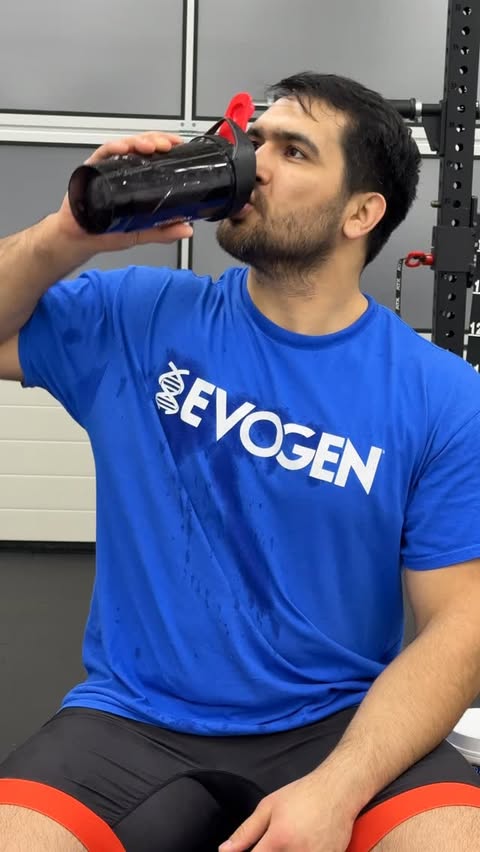 Instagram post by @heidar_alizaei for Evogen Nutrition. Caption reads: [...] feel dehydrated ➡️ Cell KEM from....