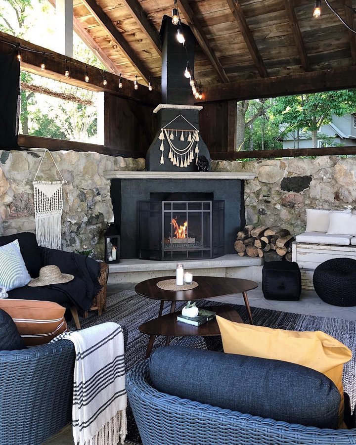 Instagram post by @knowltonandco for Fusion Mineral Paint. Caption reads: Treehouse Retreat : where the poolside lounge area....