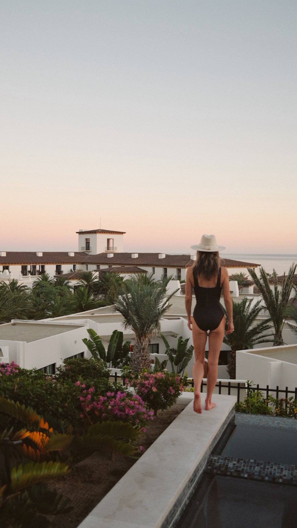 Instagram post by @lindsaysilb for Medik8. Caption reads: Your resident skincare snob here to influence you....