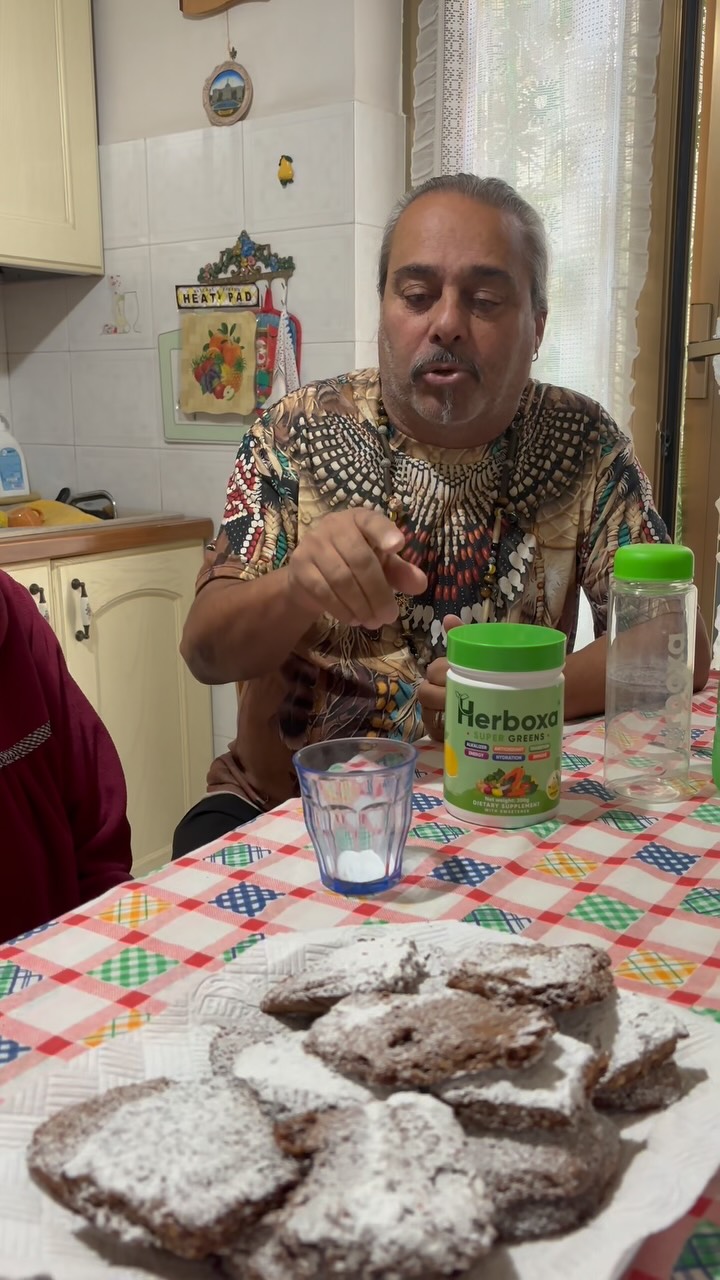 Instagram post by @attitudedealer for Herboxa. Caption reads: @herboxa #herboxa 

#adv #NonnaAnna #MiNonna....