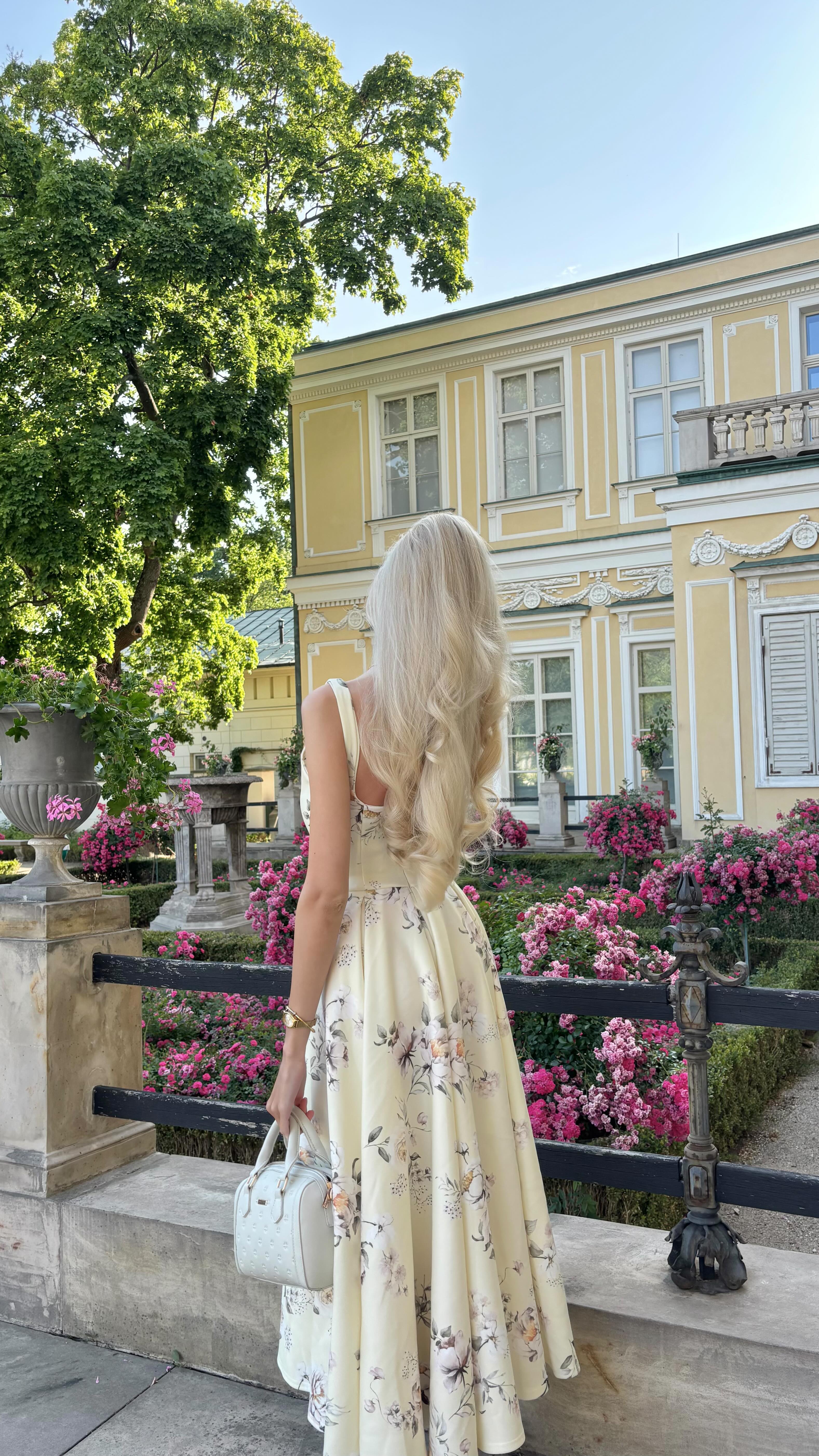 Instagram post by @zuzannafoch for Club L London. Caption reads: The beautiful dress is from @clubllondon 🤍

ad.