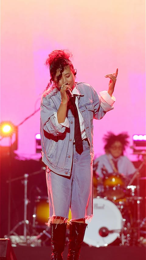 Instagram post by @iuli_yeptho for Mia by Tanishq. Caption reads: [...] the way I carried that feeling.....