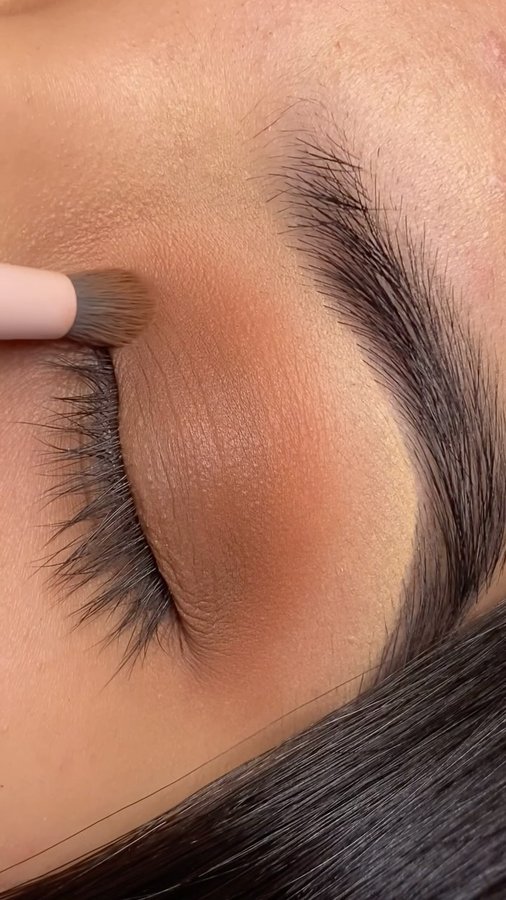 Instagram post by @glamsxmec for Dose of Colors. Caption reads: gifted by iENVY Lashes #gifted_by_ienvylashes....