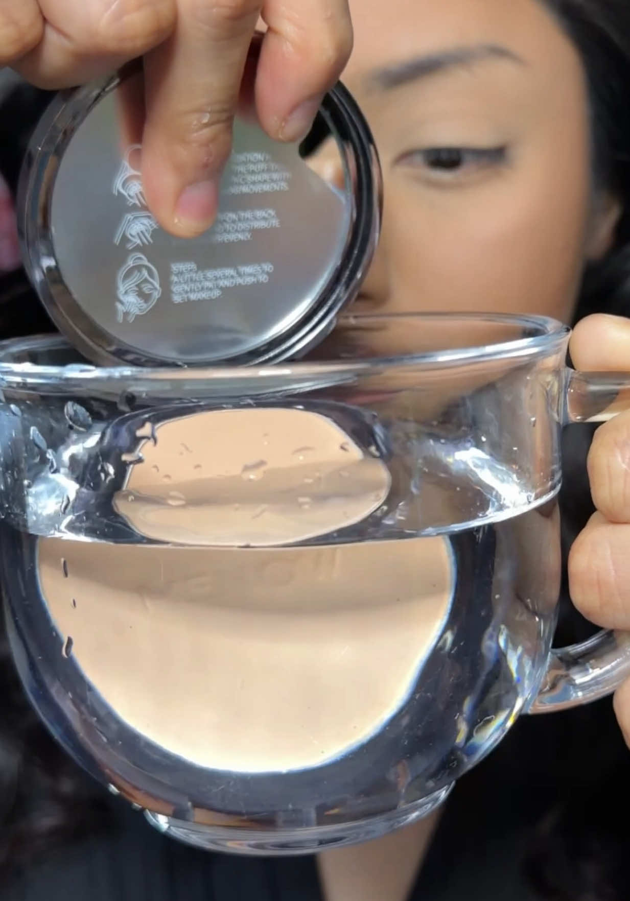 TikTok post by @dianebarro_ for Menow. Caption reads: @MENOW US ‘s Flawless Soft Focus Powder [...].