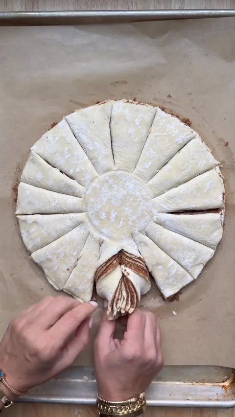 Instagram post by @healthyfitnessmeals for Fresh Thyme. Caption reads: I grabbed all the ingredients from @freshthyme to....