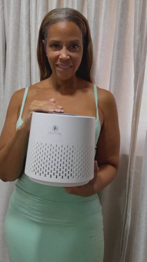 Instagram post by @mzandreasmith for Medify Air. Caption reads: [...] at home it made since to partner with Medify....