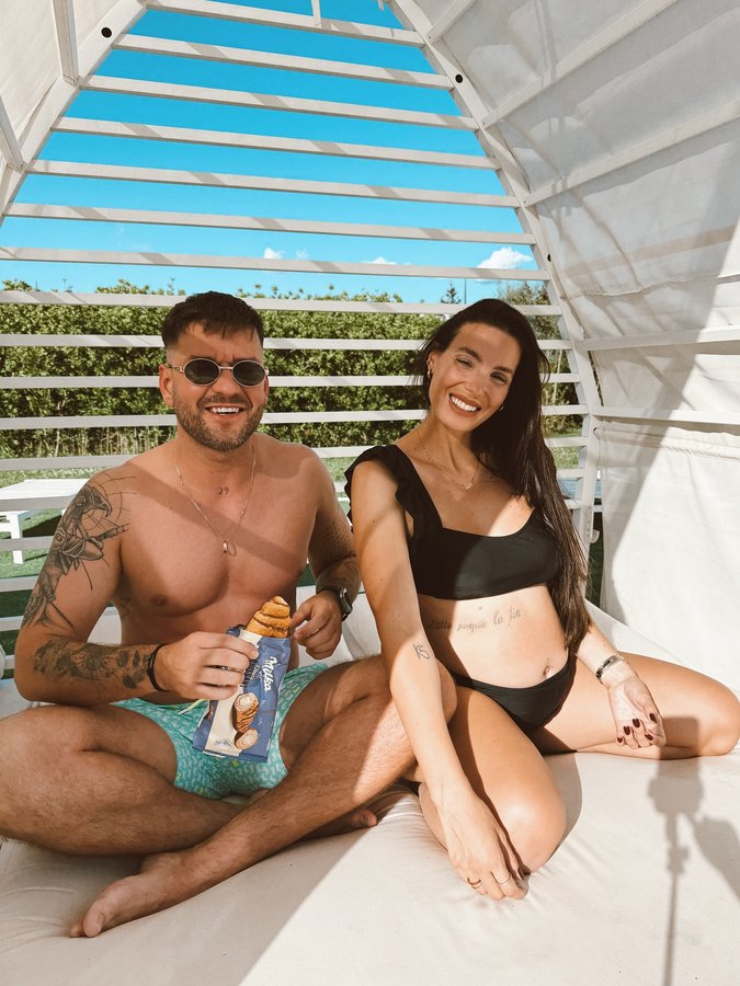 Instagram post by @sandi.pego for Milka. Caption reads: Naš godišnji odmor je počeo. Ovih pet dana sam....