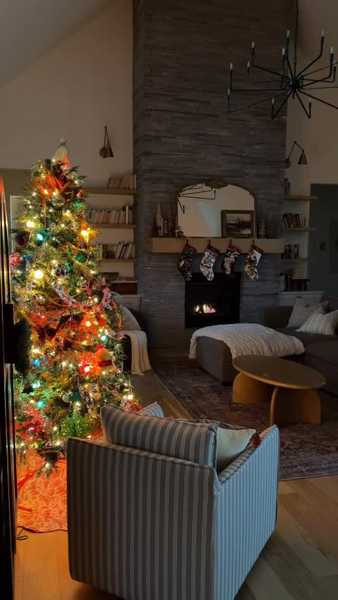 Instagram post by @the.rosie.home for BISSELL. Caption reads: #ad @bissellclean Holiday carpets take a beating —....