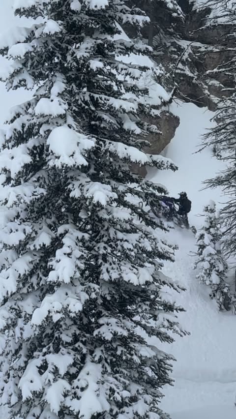 Instagram post by @eliasishoel for Ski-Doo. Caption reads: [...] is like winning the jackpot 🎰....