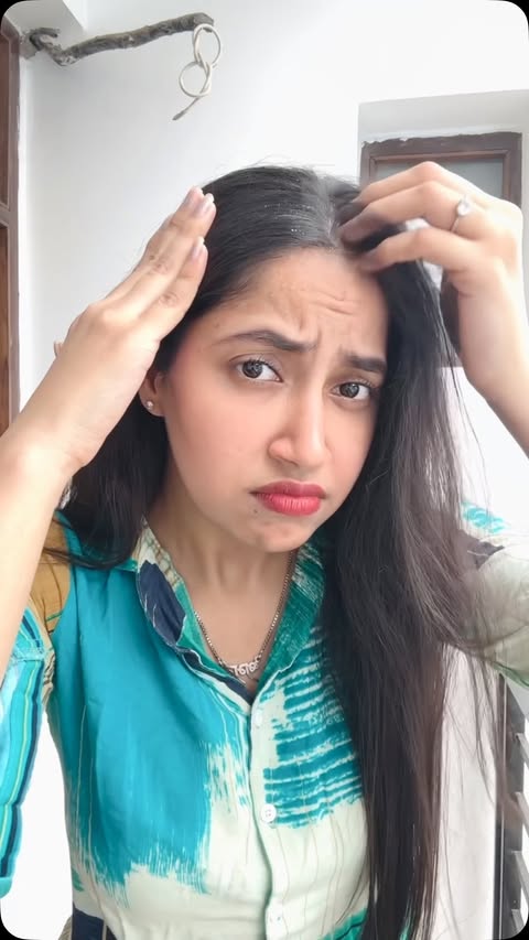 Instagram post by @flying_kaurrr for Conscious Chemist. Caption reads: Comment ‘LINK’ . . . . . #explore #fyp #trending....