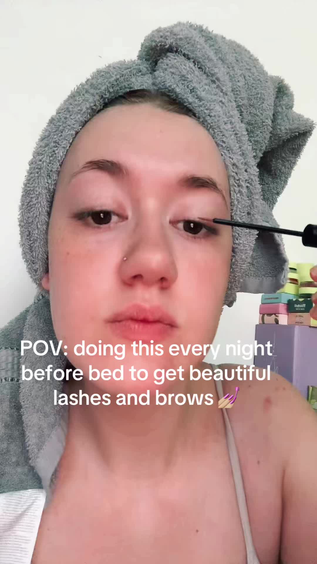 TikTok post by @makeupbychey21_x for UKLASH. Caption reads: @UKLASH 💅🏼💅🏼 #pov #eyelashes [...].