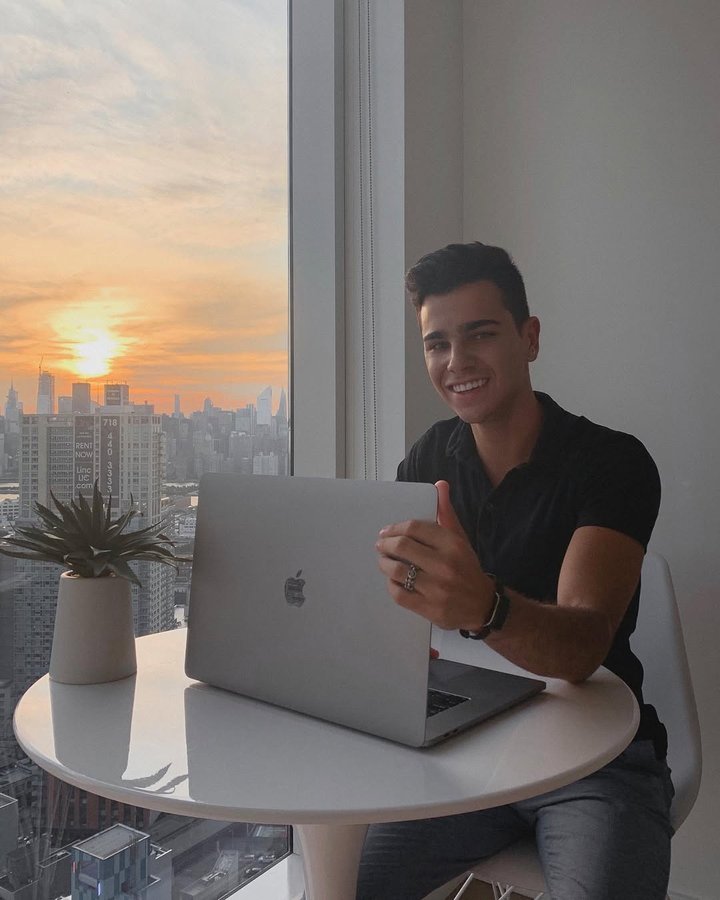 Instagram post by @noataieb for Bond Touch. Caption reads: 🌇✨ Just received our pair of @bondtouch bracelets....