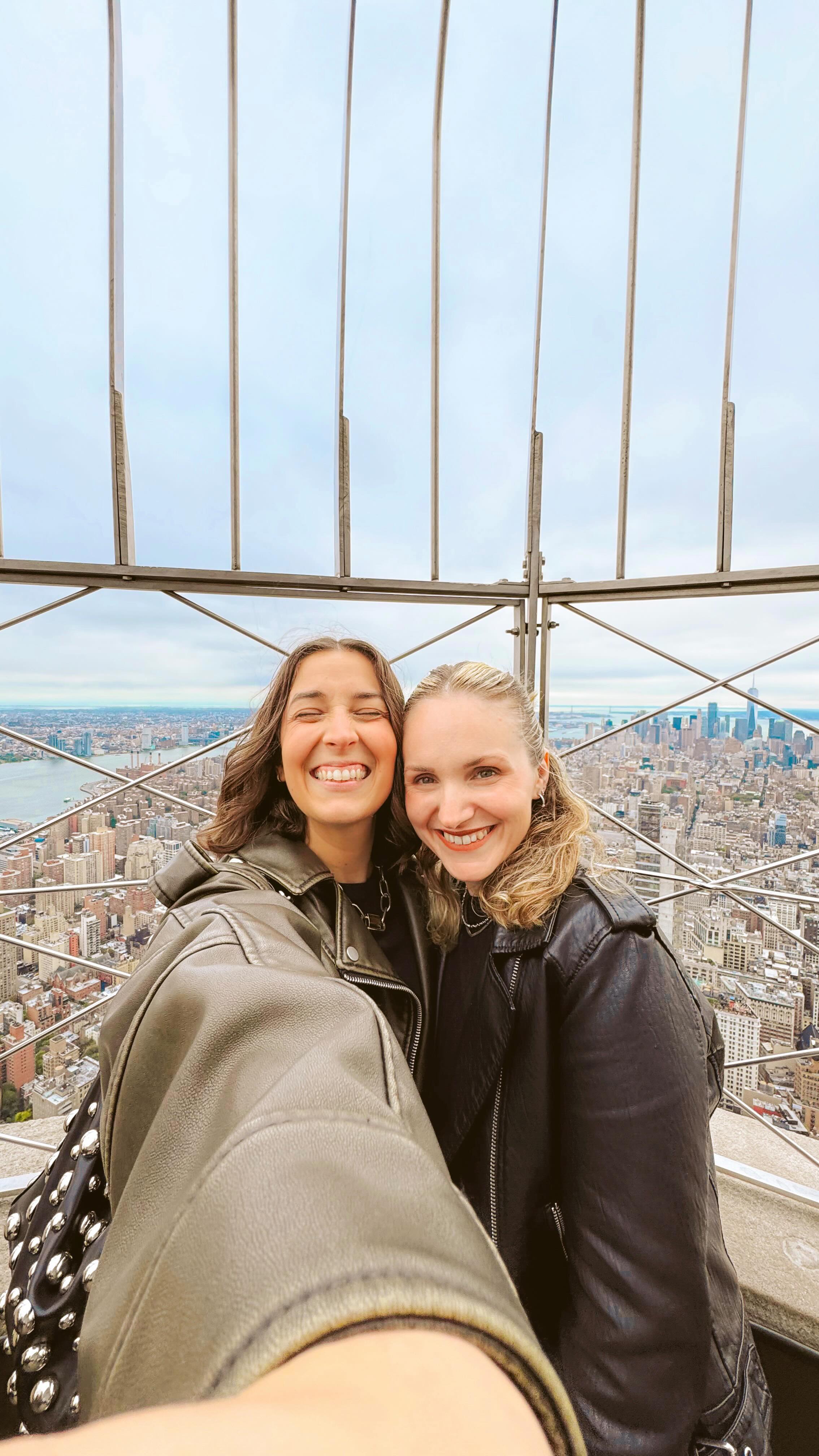 Instagram post by @27travels for Viator. Caption reads: [...] Empire State Building 👀 

thanks to @viator....