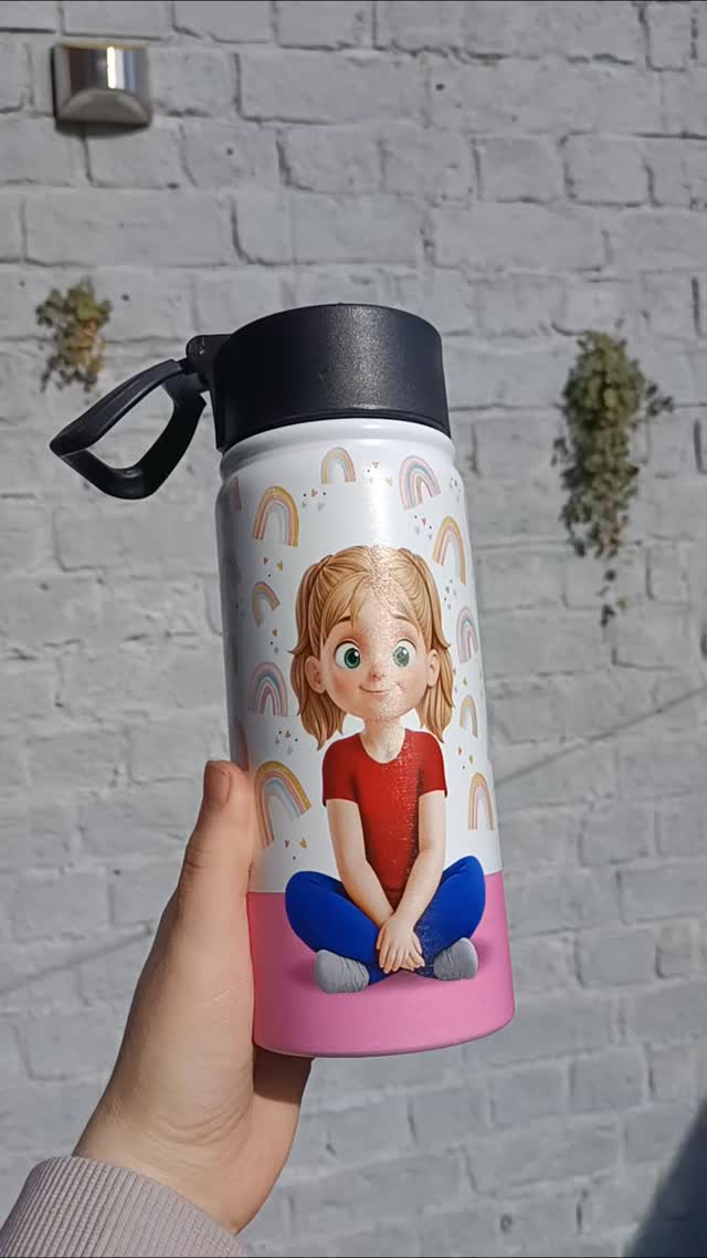 Instagram post by @wifeyslifestyle for Pawfect House. Caption reads: [...] love their new water bottles from....