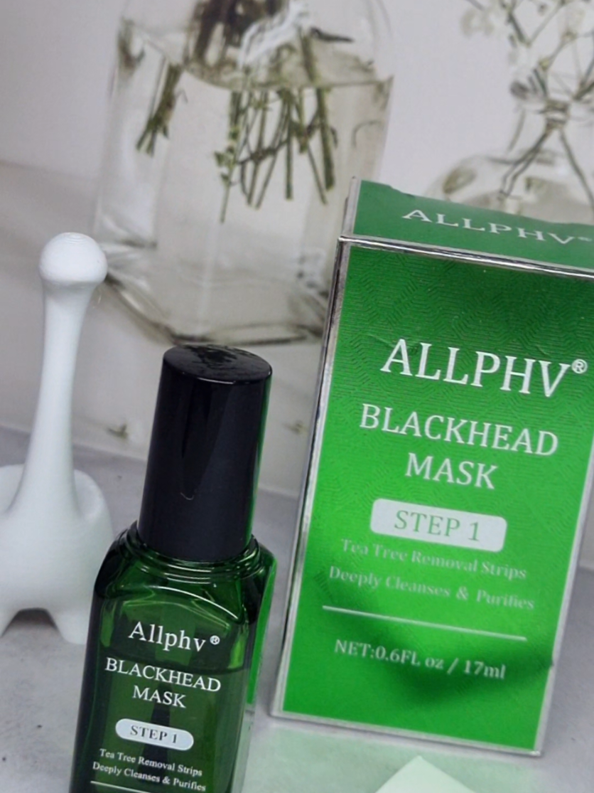 TikTok post by @hj_stories for Breylee Indonesia. Caption reads: mengangkat komedo hempaskan komedo blackhead mask....