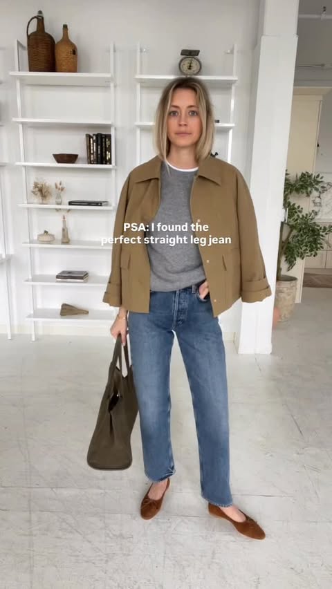 Instagram post by @maddiepriorhullstyling for AGOLDE. Caption reads: [...] leg jeans that look + feel vintage @agolde....