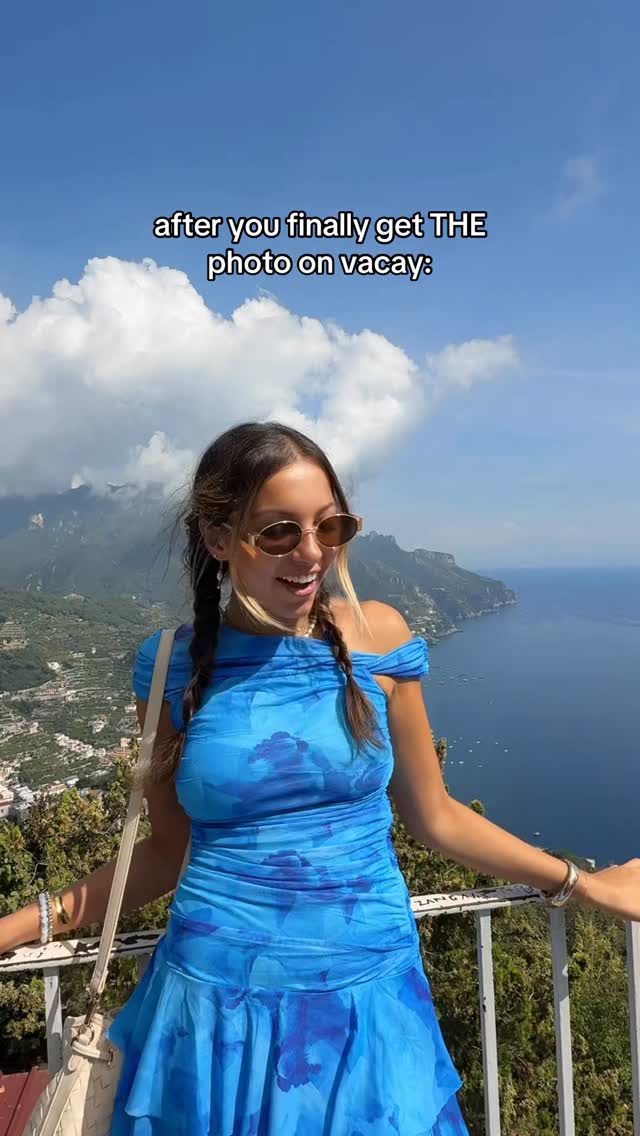 Instagram post by @niki_patton for THATSSOFETCH.COM.AU. Caption reads: once you get THE vacay pic and you can take a deep....