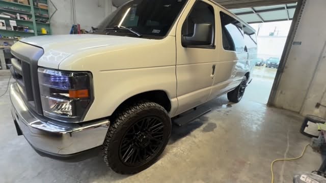 Instagram post by @hollyhoodbaybay for State Farm. Caption reads: [...] a Good Day 2 get it bacc.. #iYKYK s/o....