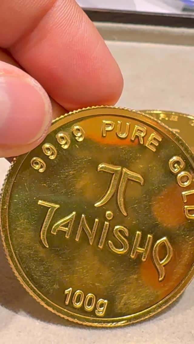 Instagram post by @roving_couple for Tanishq. Caption reads: [...] Dhanteras and a Happy Diwali....