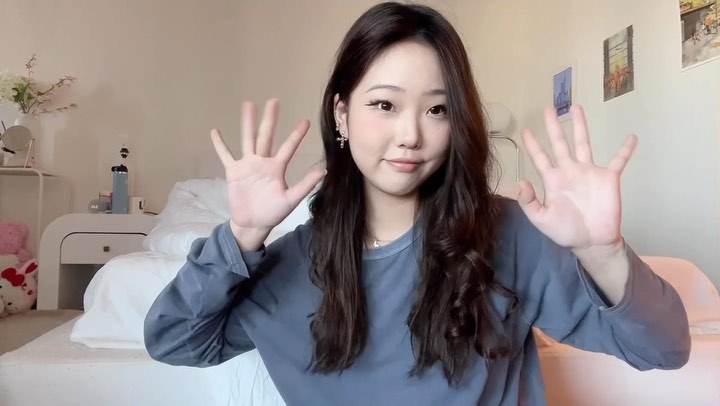 Instagram post by @h.yojeong for SmileDirectClub. Caption reads: My @smiledirectclub aligners have arrived and now....