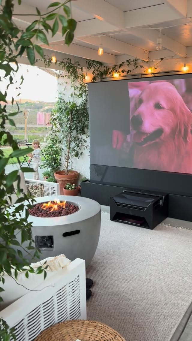 Instagram post by @hannahslittlecottage for Awol Vision. Caption reads: [...] over 10 years, but we’re loving our....