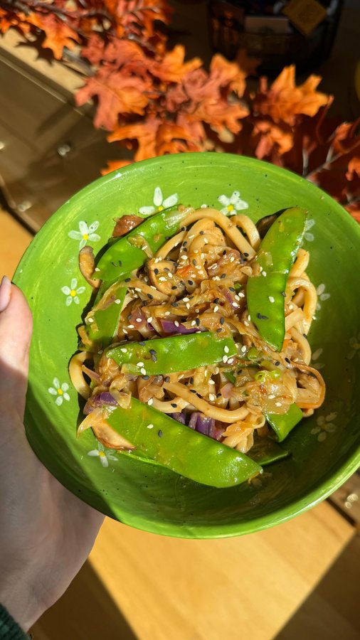 Instagram post by an influencer for Blue Apron. Caption reads: WIEIAD ft my @blueapron lunch 🍜 #BlueApronPartner....