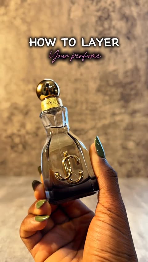 Instagram post by an influencer for Maven Comms. Caption reads: [...] @theperfumeshop @profilepr @mavencommspr ✨💕....
