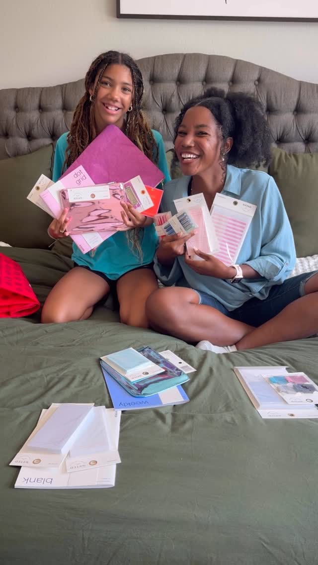 Instagram post by @jenniferborget for Post-it. Caption reads: [...] when we saw these new @notedbypostit....