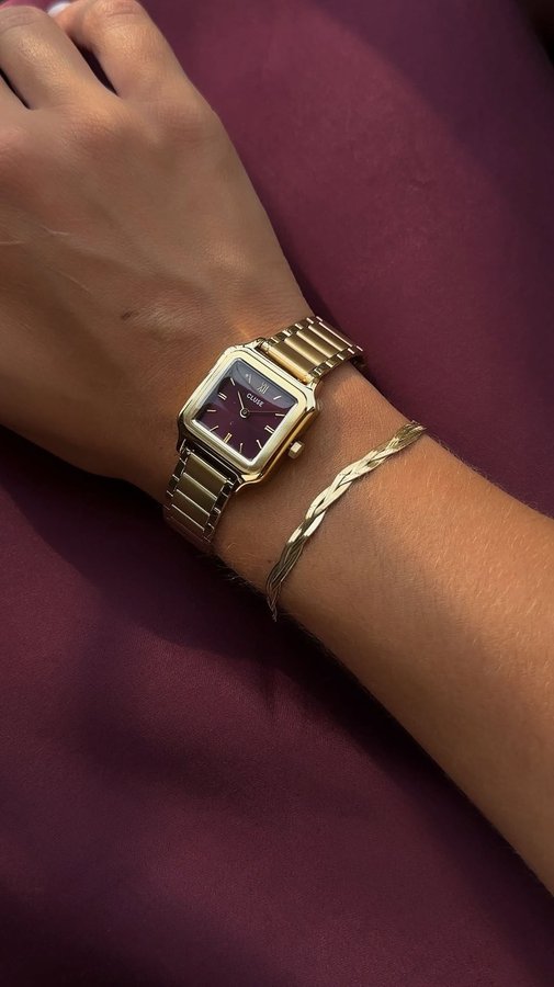 Instagram post by @sylvialucma_ for CLUSE. Caption reads: The most elegant watch ⌚️ 

@cluse #cluse....