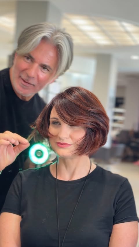 Instagram post by @vitosatalino_official for L'Oréal Professionnel Paris. Caption reads: IL TAGLIO ✂️ o IL COLORE 🎨? Cosa vi ha....