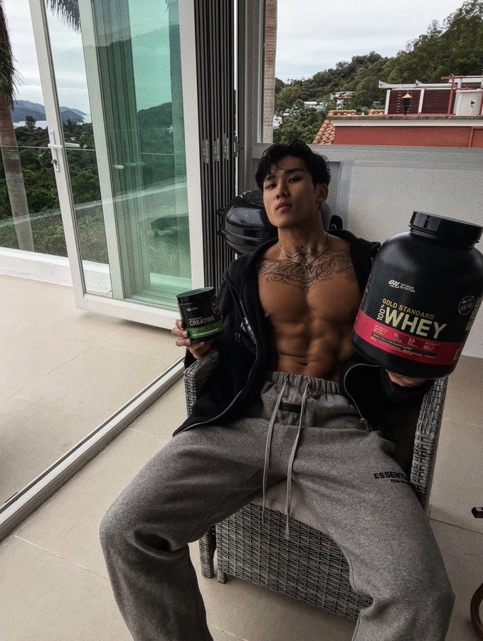 Instagram post by @jjackng for Optimum Nutrition. Caption reads: If you‘re considering buying nutritional....