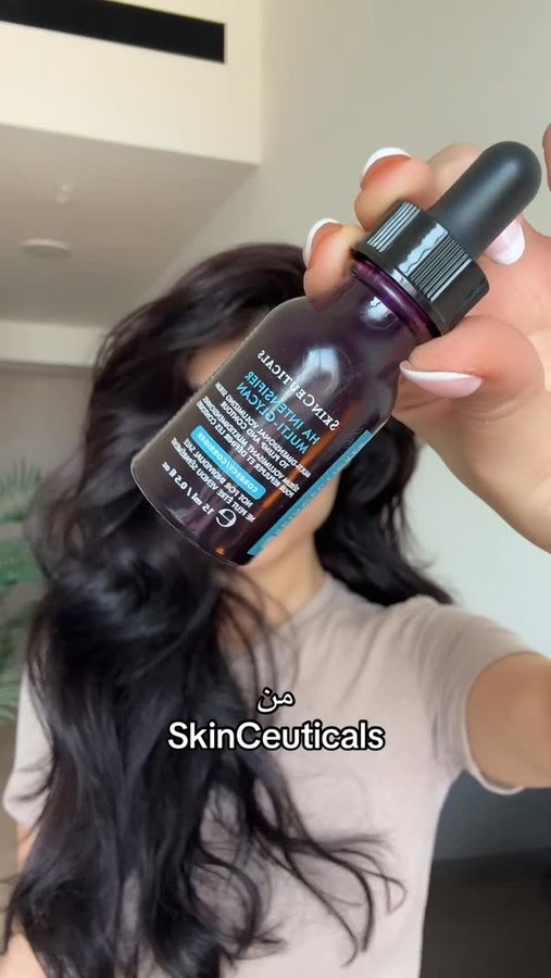 Instagram post by @hanen for SkinCeuticals. Caption reads: مين جربو ؟ 😍

-

-
@skinceuticals....