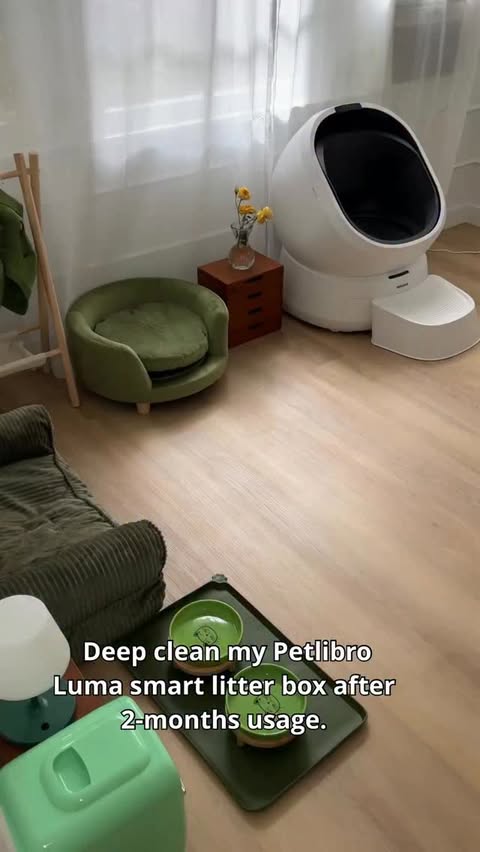 Instagram post by @decasalulu for Petlibro. Caption reads: [...] with the Luma Smart Litter Box from....