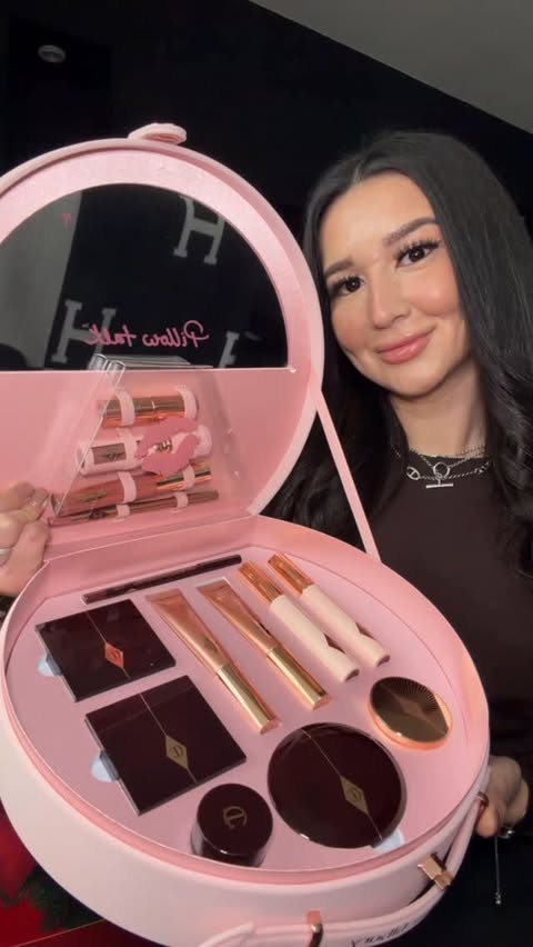 Instagram post by @eliefnur for Rituals Cosmetics. Caption reads: Advent Calendars🎁💝 #2025 

@ritualscosmetics....