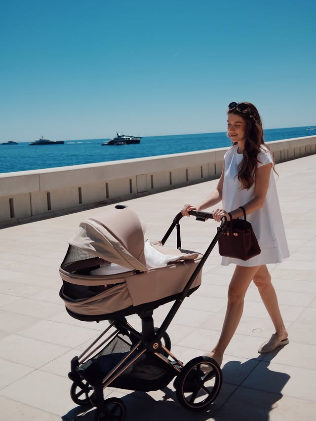 Instagram post by @charlottetolottaleclerc for CYBEX. Caption reads: [...] lunch out for the family 🌸 Thank you....
