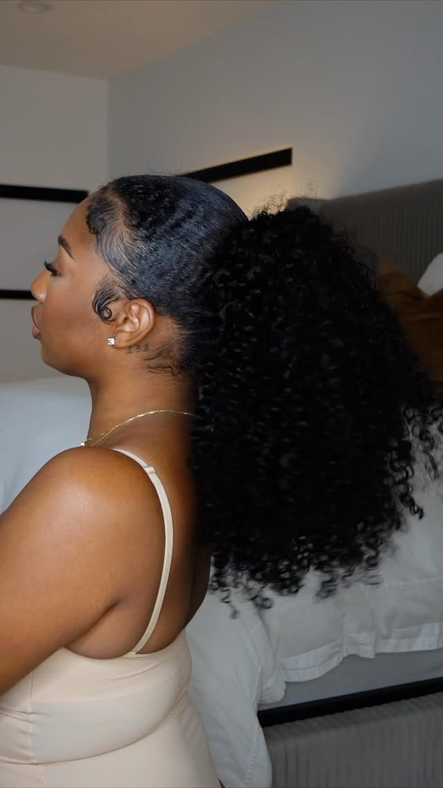 Instagram post by @jaemajette for Curlsqueen. Caption reads: [...] pony! 
Products: @got2busa....