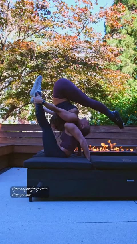 Instagram post by @lucymvmt for VIVOBAREFOOT. Caption reads: [...] (discount code LAURA) and @vivobarefoot....