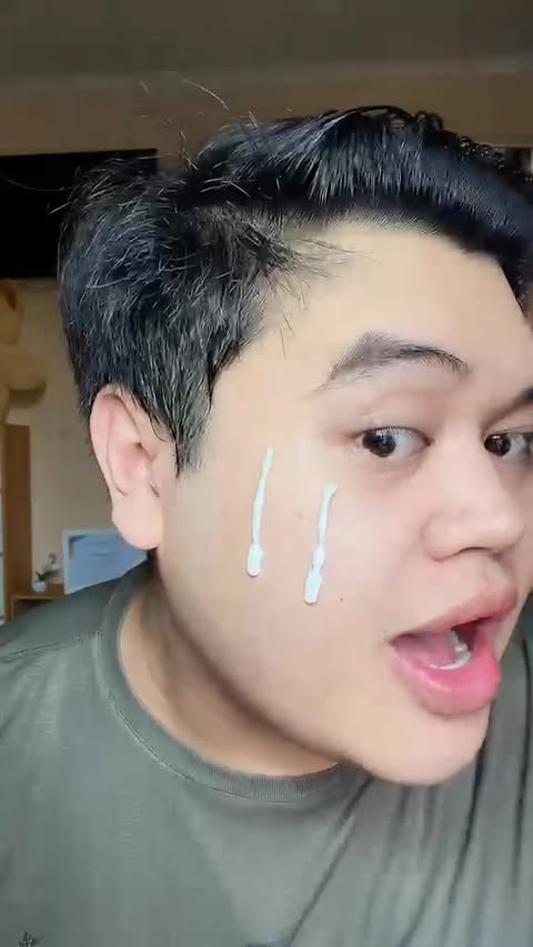 Instagram post by @izanesia for Facerinna. Caption reads: [...] ini bikin glowing banget! gak heran....