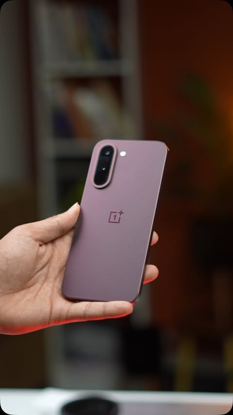 Instagram post by @techgujrati for OnePlus. Caption reads: OnePlus N6x ⚡️ 20 હજાર ની અંદર તમારે phone લેવો....