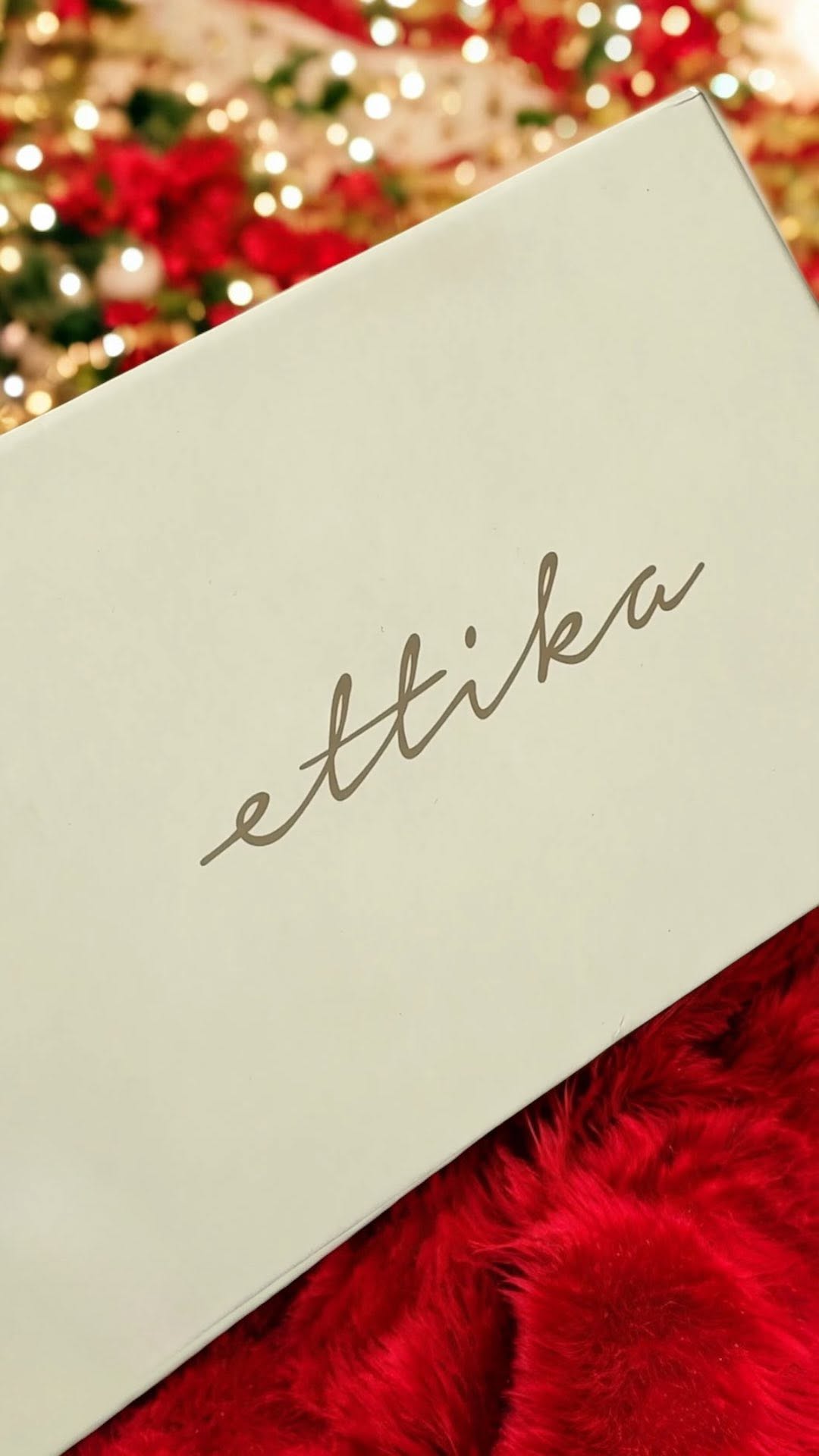 Instagram post by @amanda_roussin for Ettika. Caption reads: ✨✨ Layering Love with Ettika! ✨✨

Hey beauties! 💖....