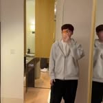 Instagram post by @liang.7.14 for League of Legends. Caption reads: [...] 愛你們 #Worlds2025 #worldscreatortrip....