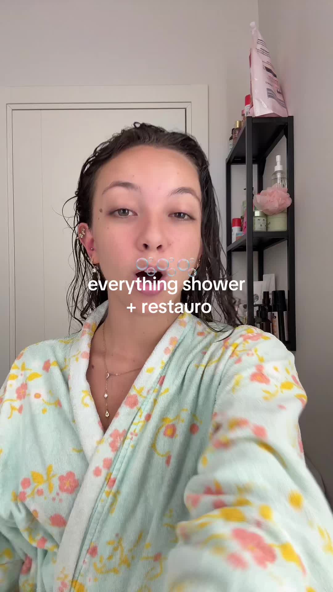 TikTok post by @carolaapalestro for garnieritalia. Caption reads: [...] #bodycare #skincare @garnieritalia....