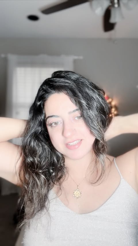 Instagram post by @miladafinds for Vidawheel Jewelry. Caption reads: This Christmas I wanted something meaningful…....