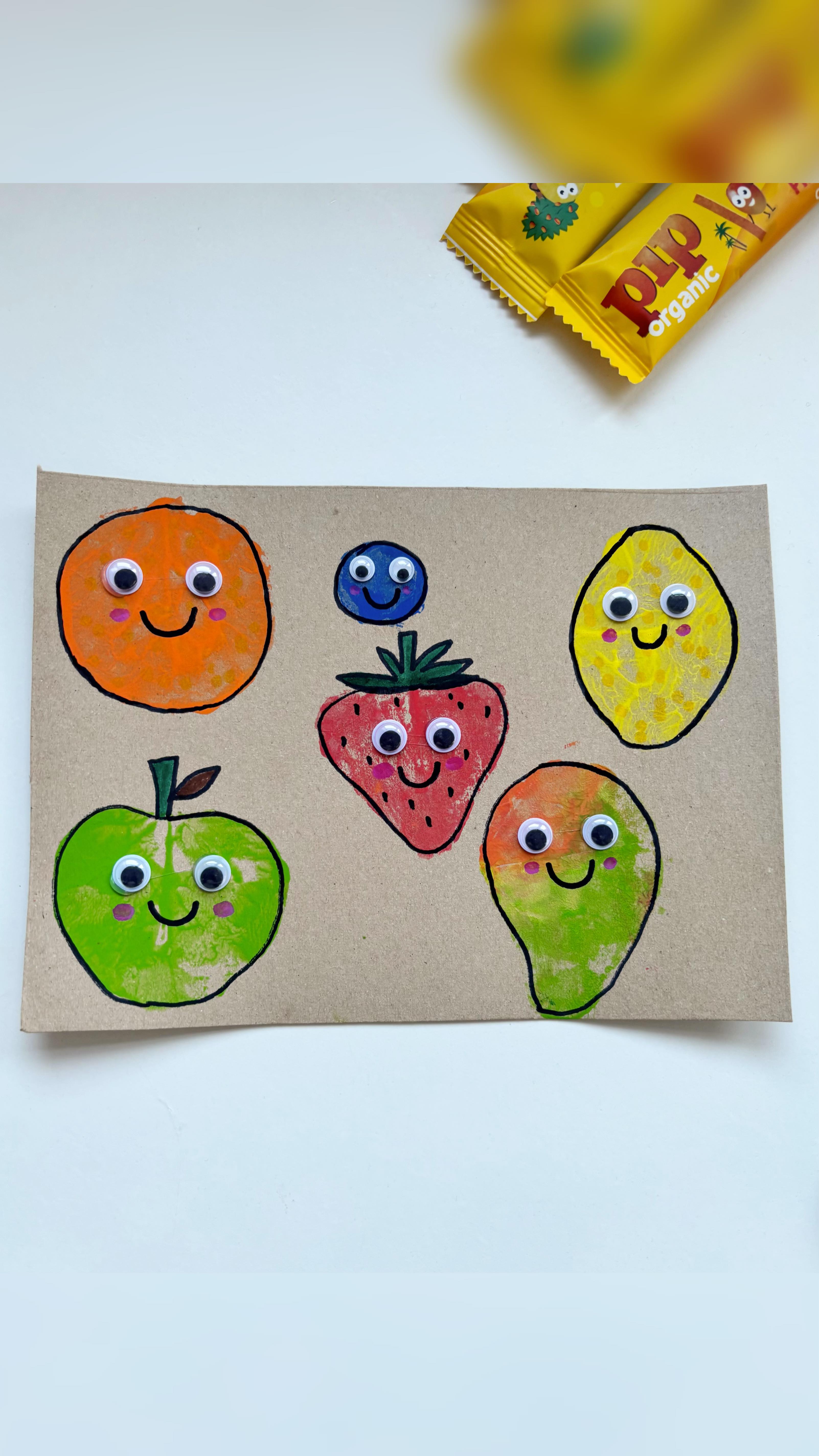 Instagram post by @creative_mama_che for Pip Organic. Caption reads: Leafy fruit prints ad 🍓🥭

There’s nothing better....