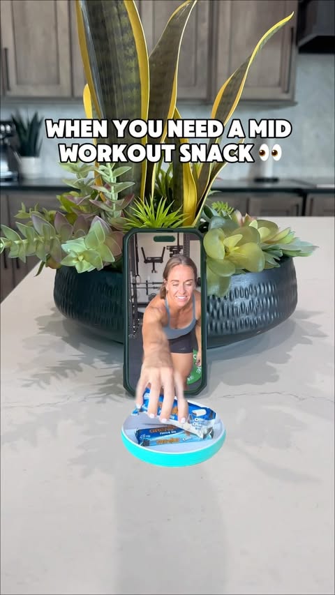 Instagram post by @arielleloewen for Grenade. Caption reads: Training fuel made easy with @grenade.na protein....