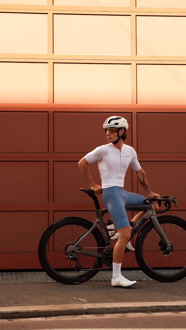 Instagram post by @lepetitarnd for Siroko. Caption reads: Favourite colour combo for these late summer spins....