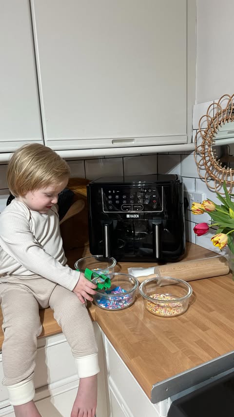 Instagram post by @kati.hamblin for Haden. Caption reads: [...] our new 9L Dual Basket Air Fryer from....